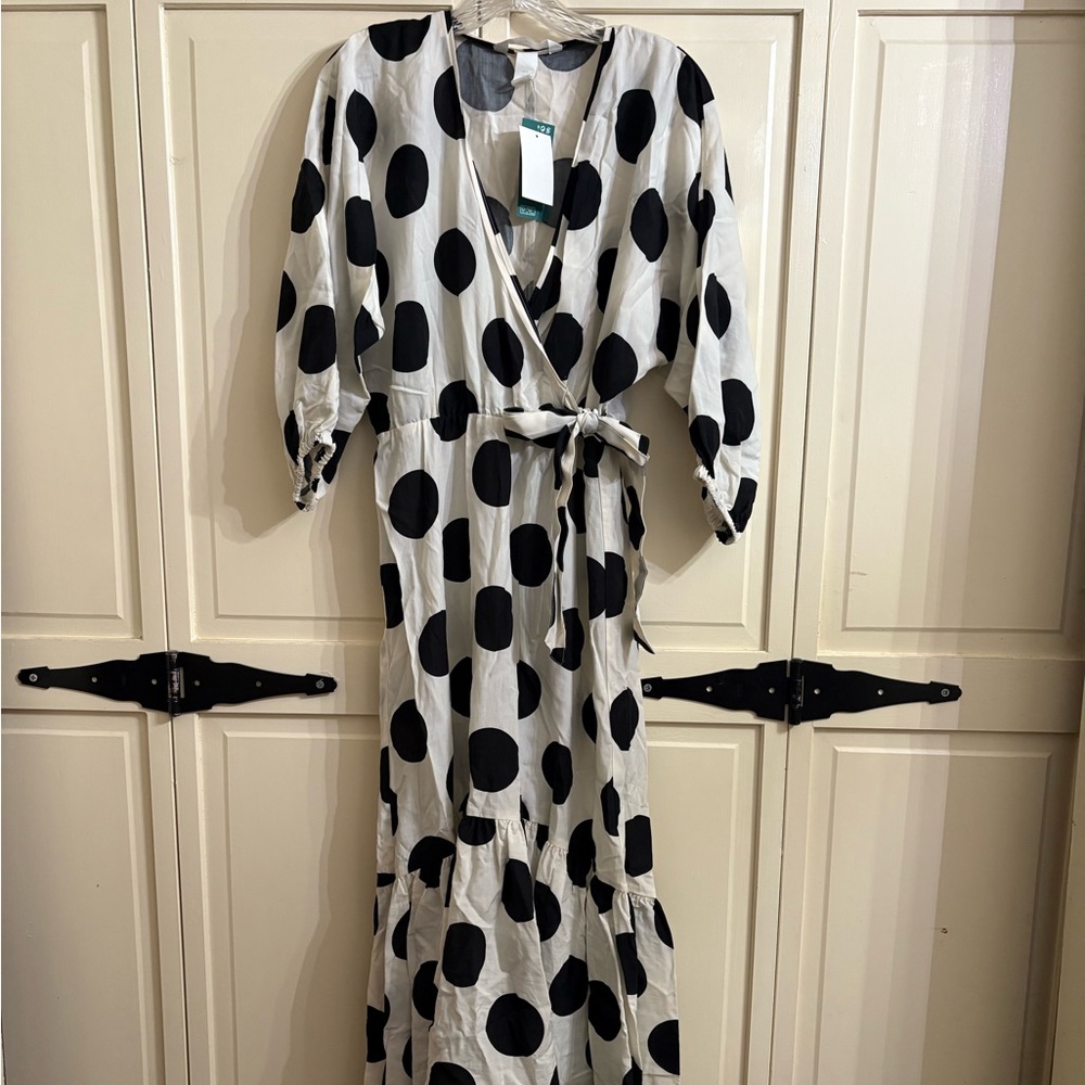 H&M Black and White Polka Dot Long Sleeve Dress